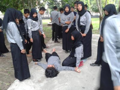 Fika sering mengalami kerasukan disaat belajar